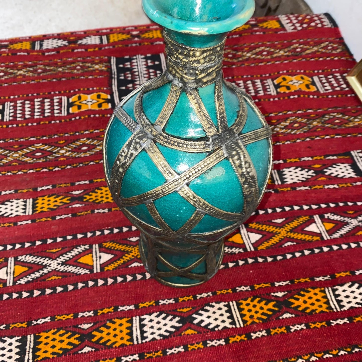 Vintage 1930 Berber Vase with Unique Fractures – Authentic Artisan Craftsmanship, Rustic Charm with Characterful Fractures